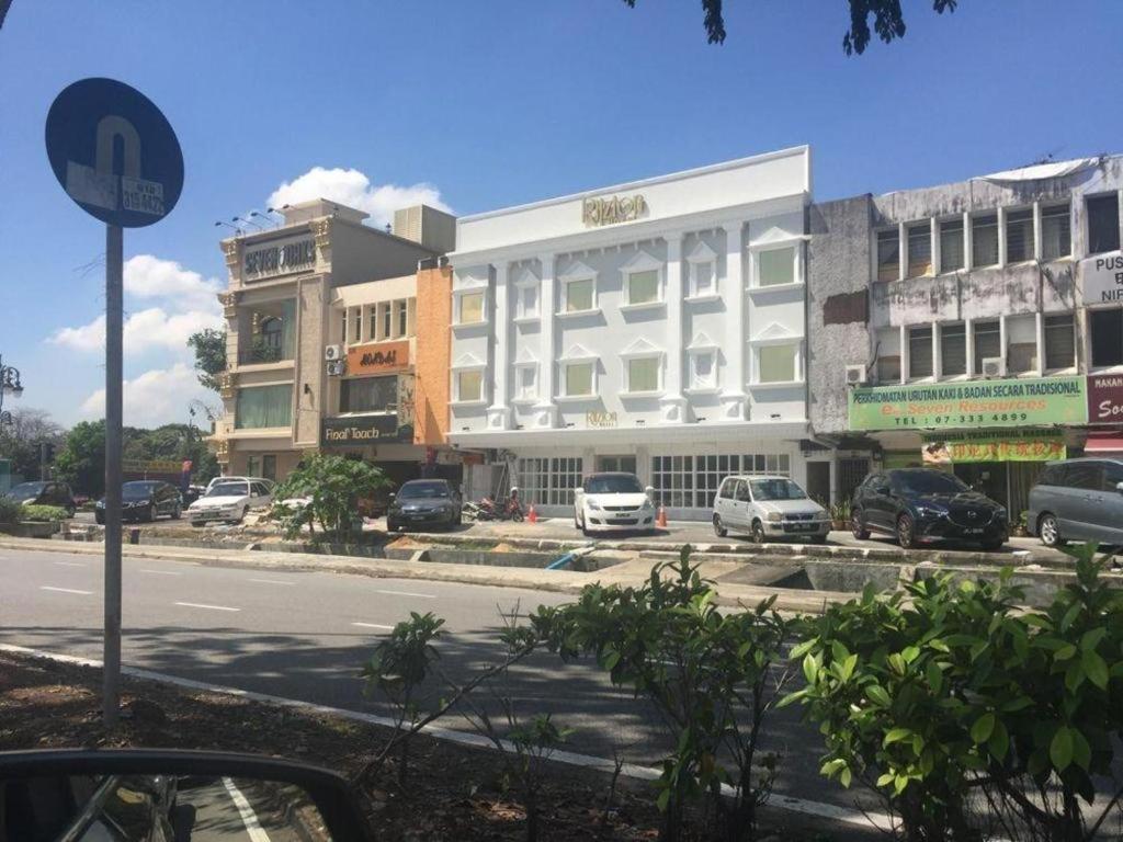 Ritzton Hotel Johor Bahru Buitenkant foto