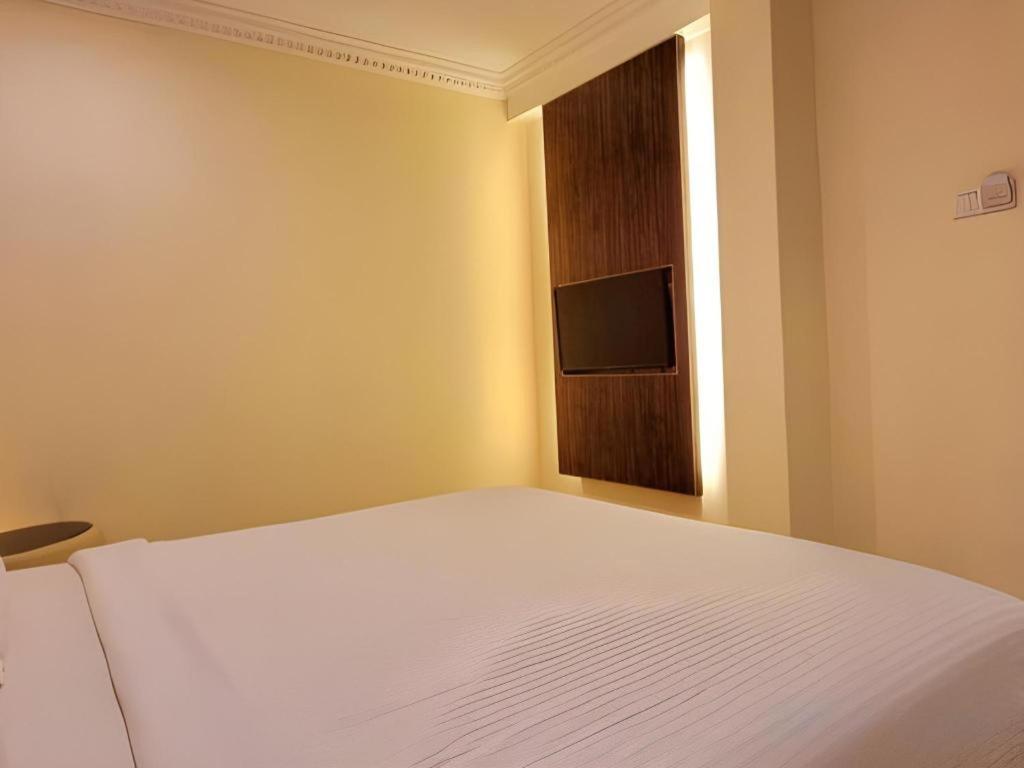 Ritzton Hotel Johor Bahru Buitenkant foto