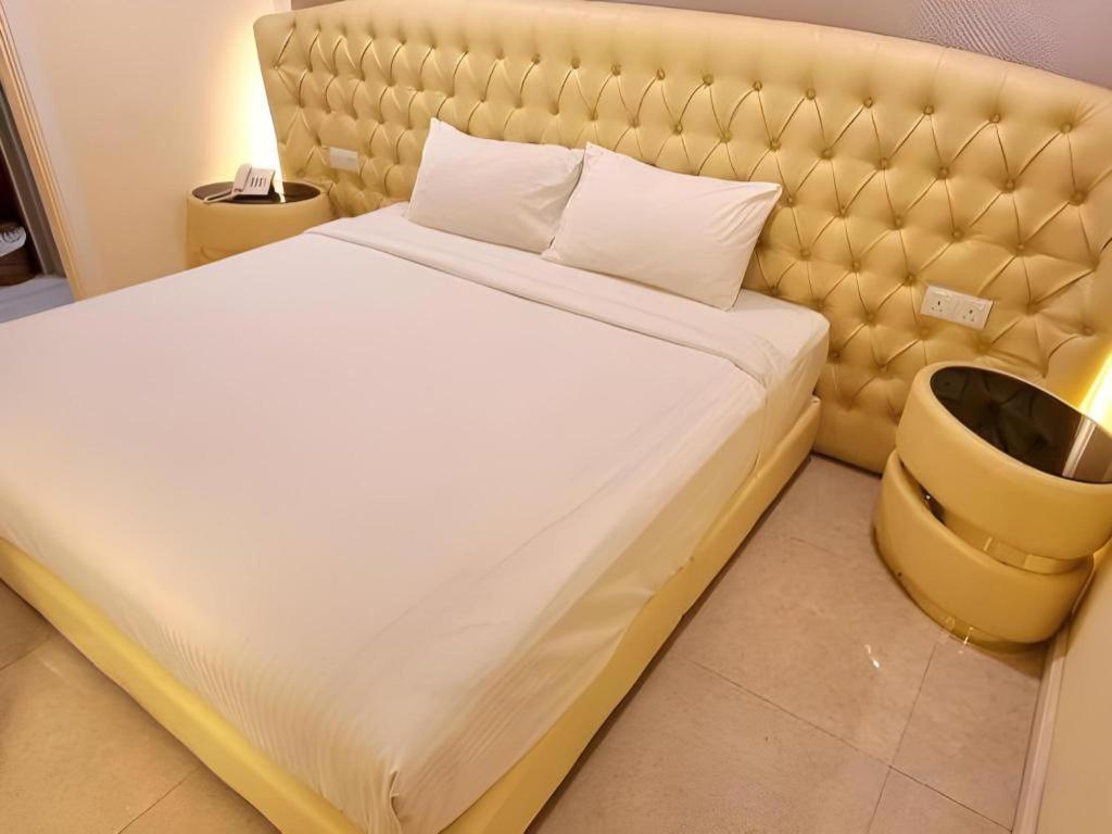 Ritzton Hotel Johor Bahru Buitenkant foto