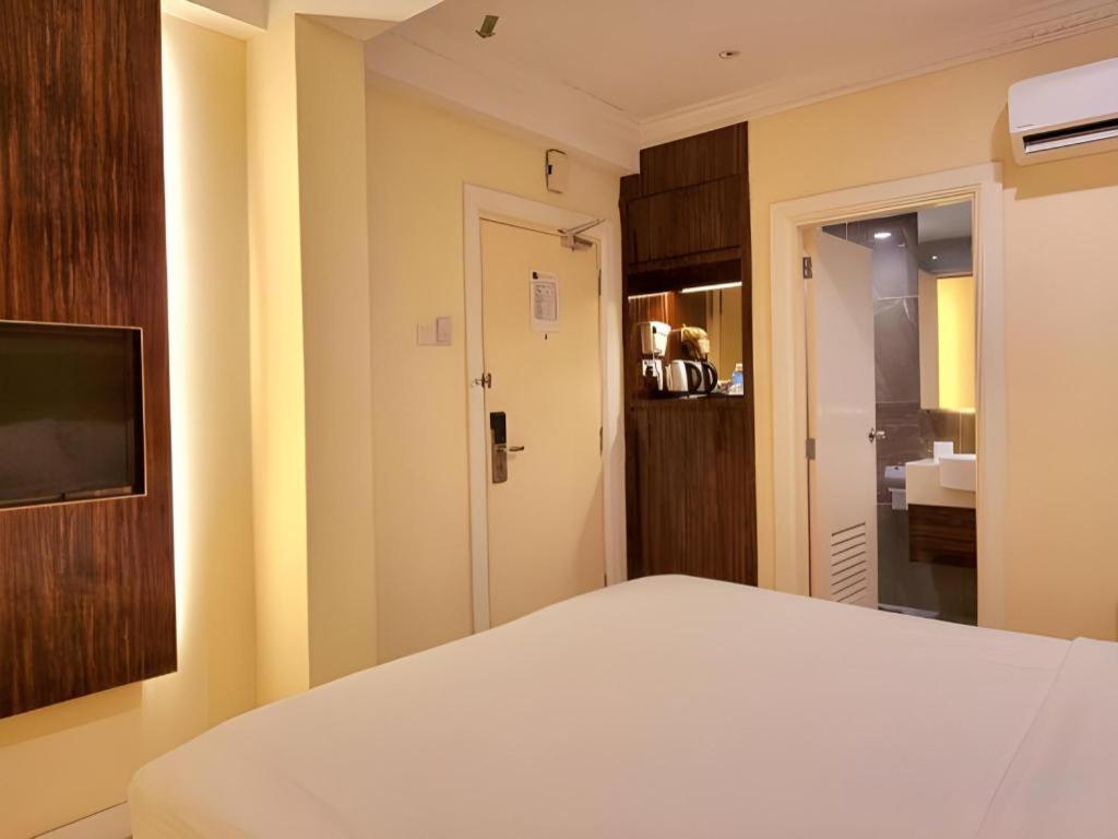 Ritzton Hotel Johor Bahru Buitenkant foto