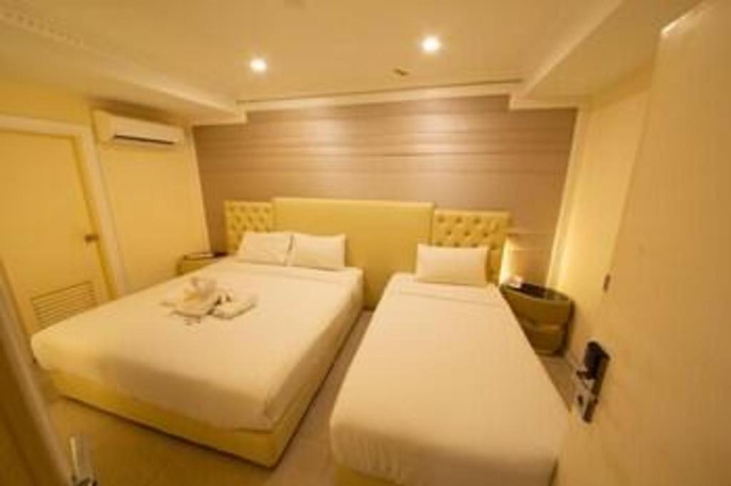 Ritzton Hotel Johor Bahru Buitenkant foto