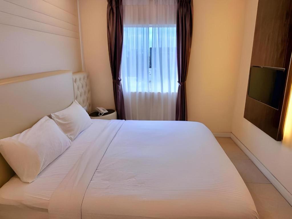 Ritzton Hotel Johor Bahru Buitenkant foto
