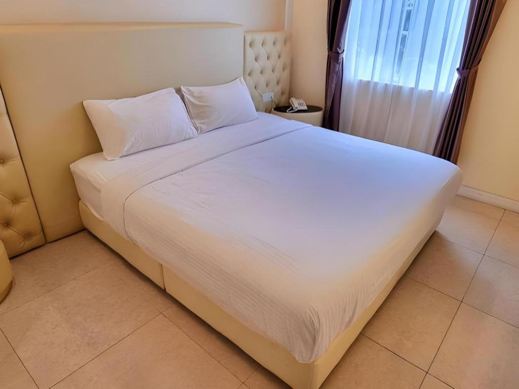 Ritzton Hotel Johor Bahru Buitenkant foto