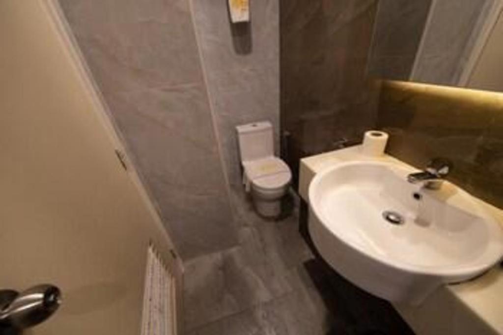 Ritzton Hotel Johor Bahru Buitenkant foto