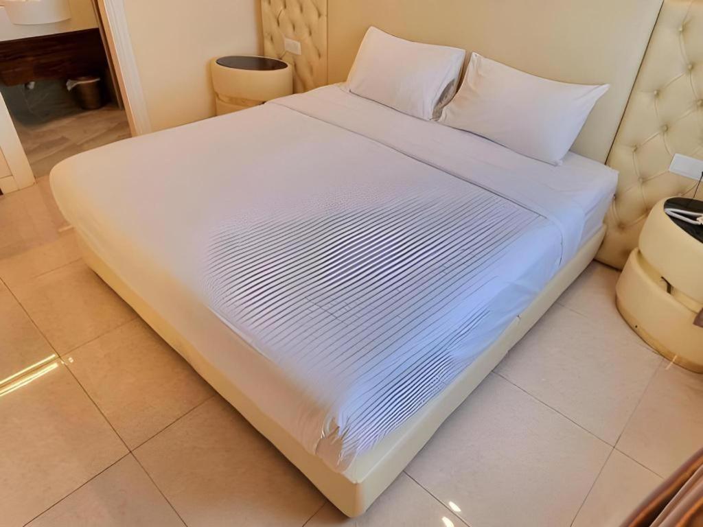 Ritzton Hotel Johor Bahru Buitenkant foto