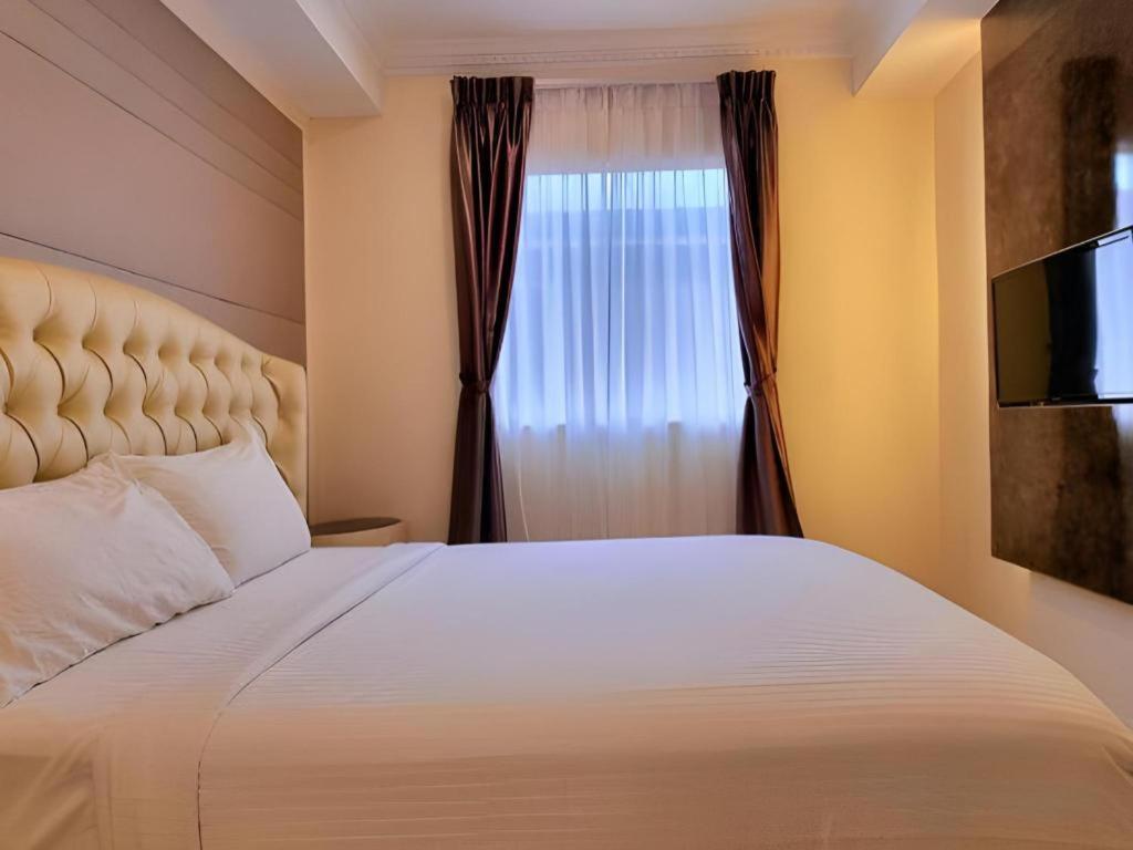 Ritzton Hotel Johor Bahru Buitenkant foto